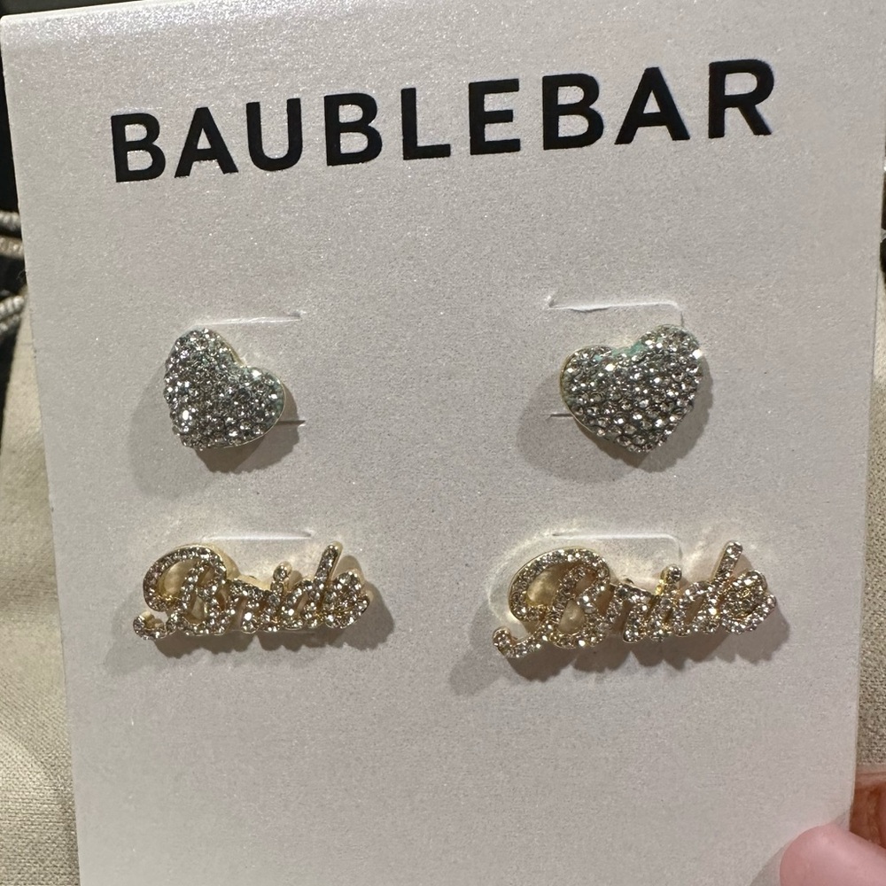 Set of two earrings for bride